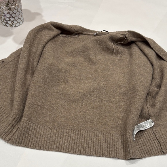 ZARA V-Neck Button-Up Sweater - Picture 8 of 10